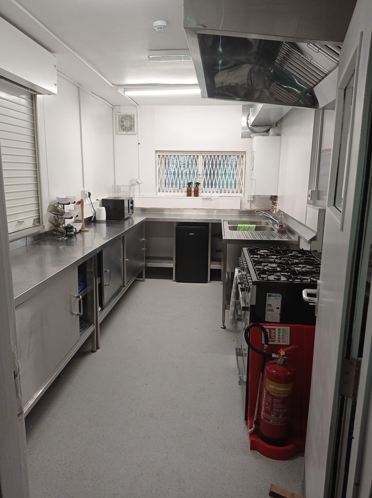 Commercial kitchen